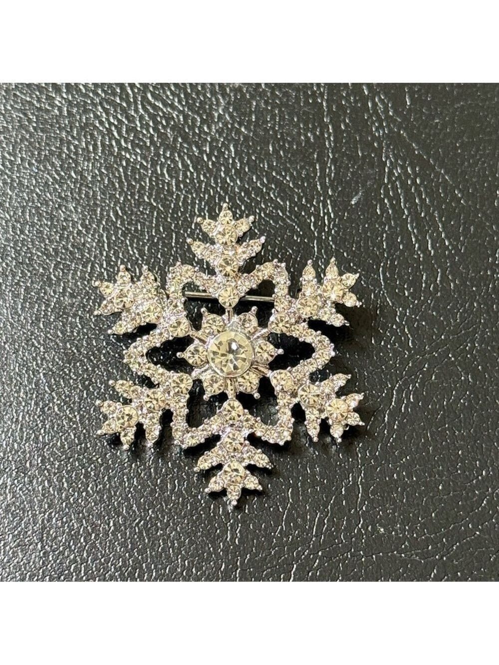 Sparkling Snowflake Brooch Silver Tone With Clear Crystals New